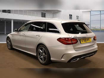 Used Mercedes-Benz C-Class 2019 for sale - 75758511: Photo