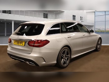 Used Mercedes-Benz C-Class 2019 for sale - 75758511: Photo