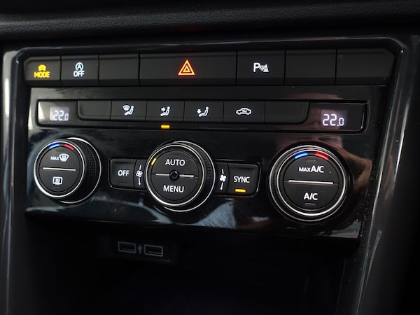 Used Volkswagen T-Roc 2018 for sale - 76147973: Photo 26