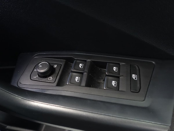 Used Volkswagen T-Roc 2018 for sale - 76147973: Photo 29