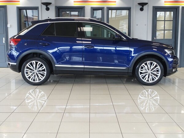 Used Volkswagen T-Roc 2018 for sale - 76147973: Photo 2
