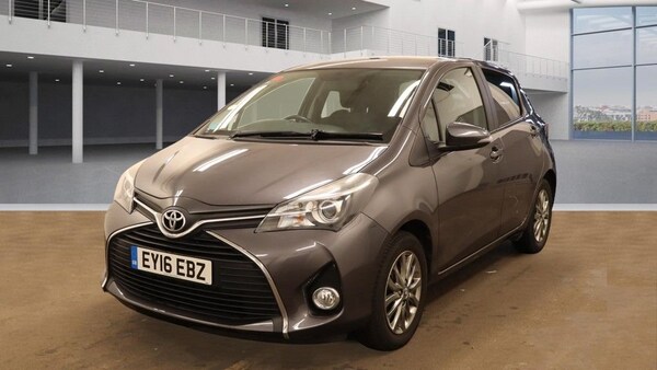 Used Toyota Yaris 2016 for sale - 76223740: Photo 2