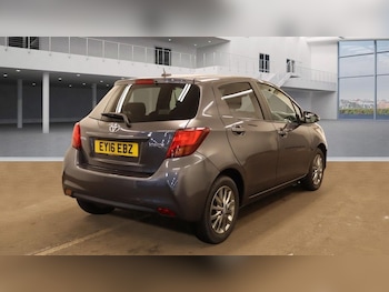 Used Toyota Yaris 2016 for sale - 76223740: Photo 4