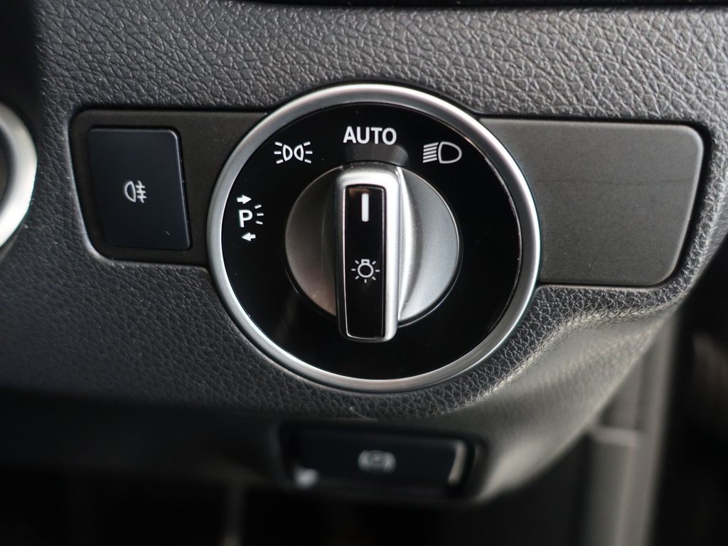 Used Mercedes-Benz CLA 2019 for sale - 76323629: Photo 31