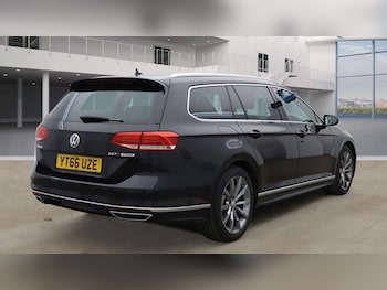 Used Volkswagen Passat 2016 for sale - 75923656: Photo