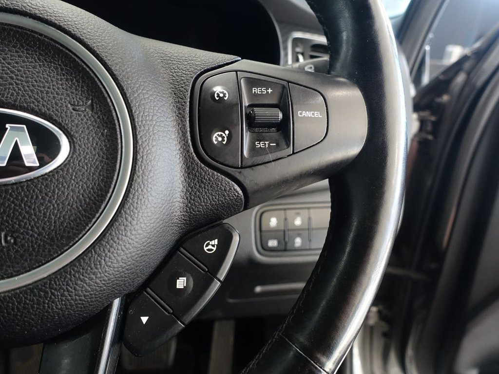 Used Kia Carens 2017 for sale - 76223279: Photo 26