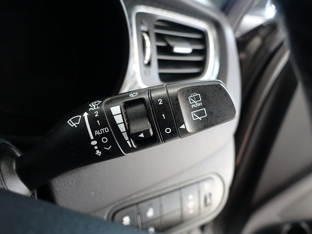 Used Kia Carens 2017 for sale - 76223279: Photo 28