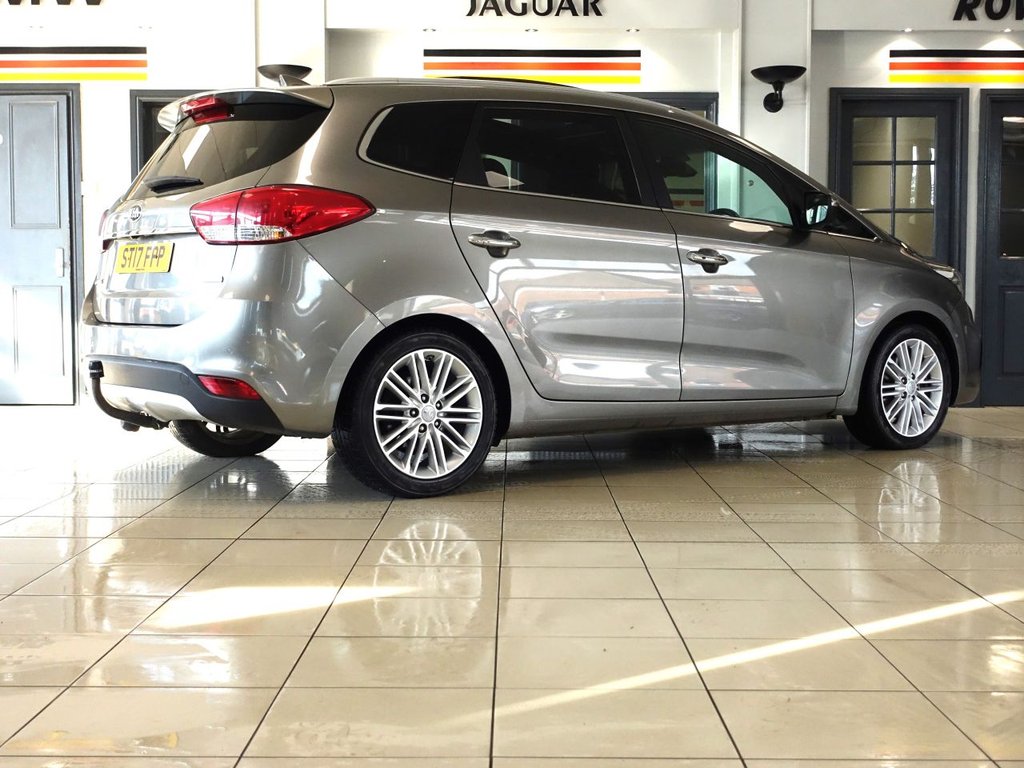 Used Kia Carens 2017 for sale - 76223279: Photo 8