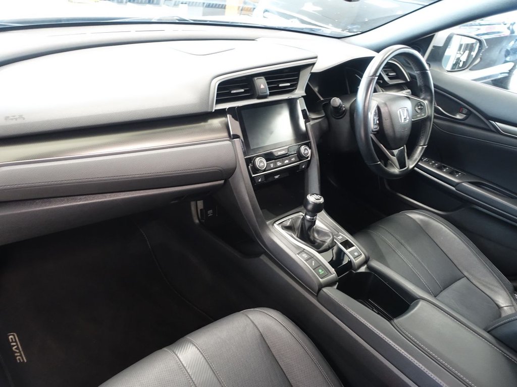 Used Honda Civic 2019 for sale - 76417627: Photo 15