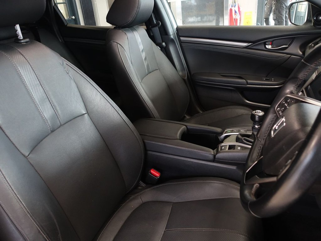 Used Honda Civic 2019 for sale - 76417627: Photo 17