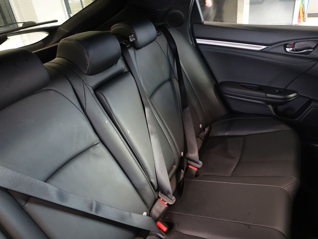 Used Honda Civic 2019 for sale - 76417627: Photo 18