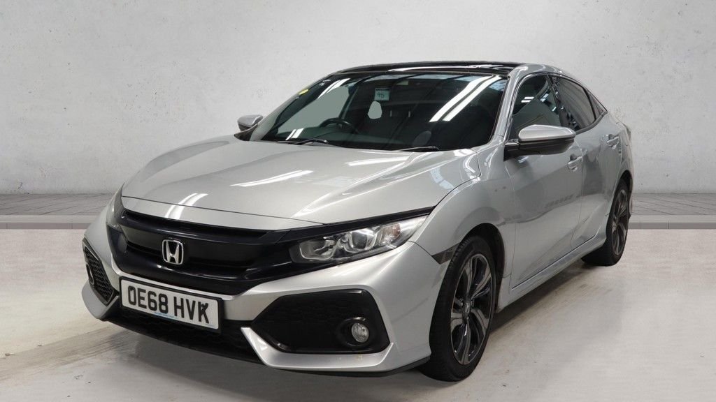 Used Honda Civic 2019 for sale - 76417627: Photo 2