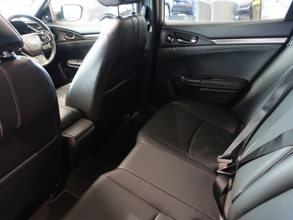 Used Honda Civic 2019 for sale - 76417627: Photo 20