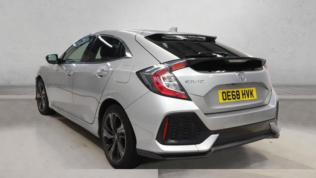 Used Honda Civic 2019 for sale - 76417627: Photo 3