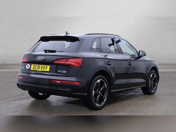 Used Audi Q5 2019 for sale - 76617500: Photo