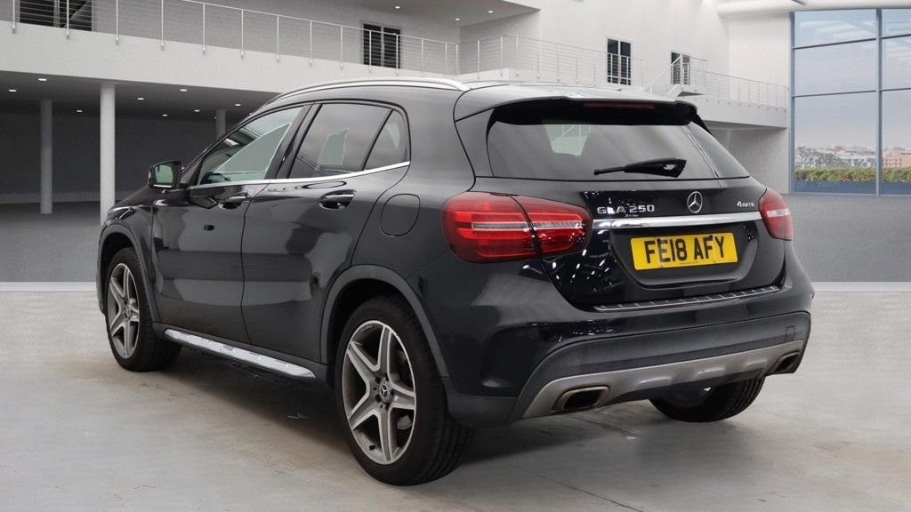 Used Mercedes-Benz GLA 2018 for sale - 76454736: Photo 3