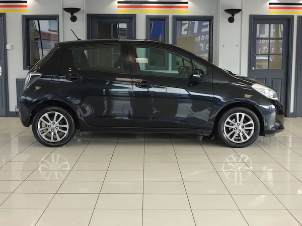 Used Toyota Yaris 2013 for sale - 76185069: Photo 2