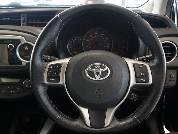 Used Toyota Yaris 2013 for sale - 76185069: Photo 4