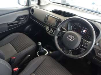 Used Toyota Yaris 2019 for sale - 75365501: Photo