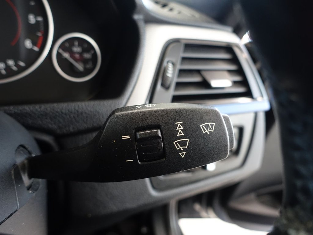 Used BMW 3 Series 2014 for sale - 76570544: Photo 25