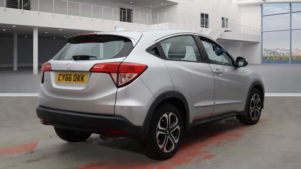 Used Honda HR-V 2016 for sale - 76454746: Photo 4
