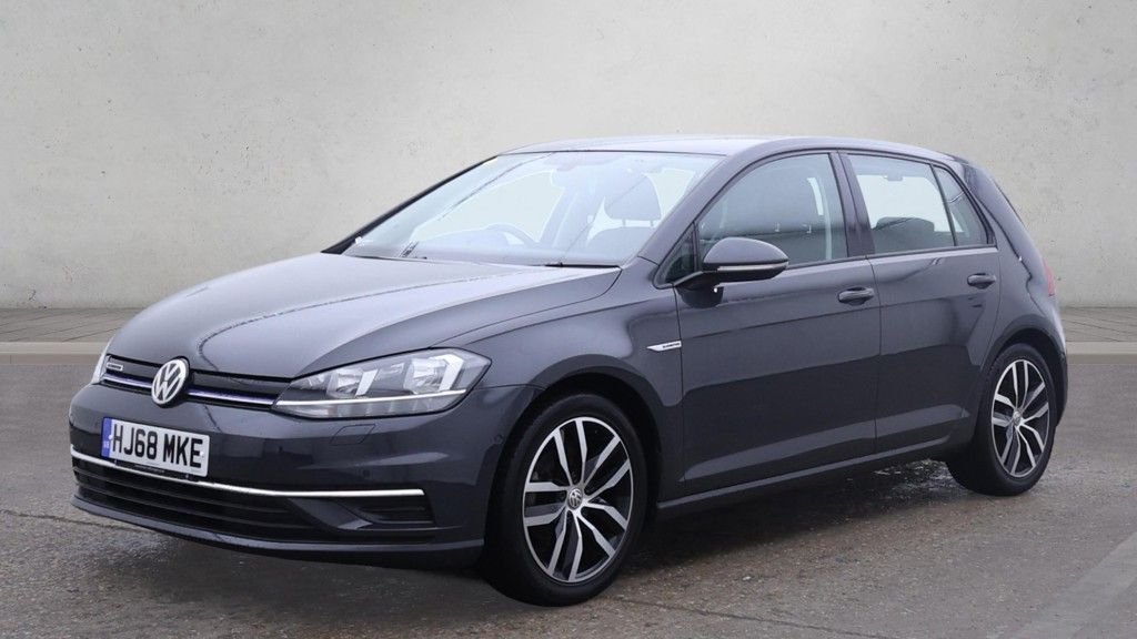 Used Volkswagen Golf 2018 for sale - 76356782: Photo 2