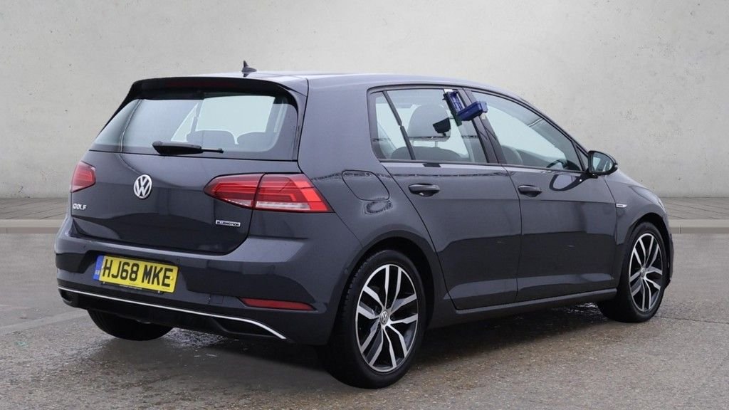 Used Volkswagen Golf 2018 for sale - 76356782: Photo 4