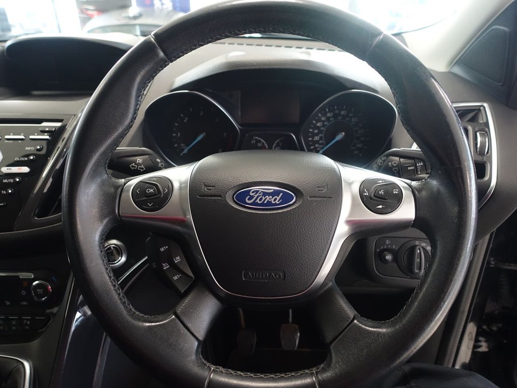 Used Ford Kuga 2015 for sale - 76711387: Photo 4