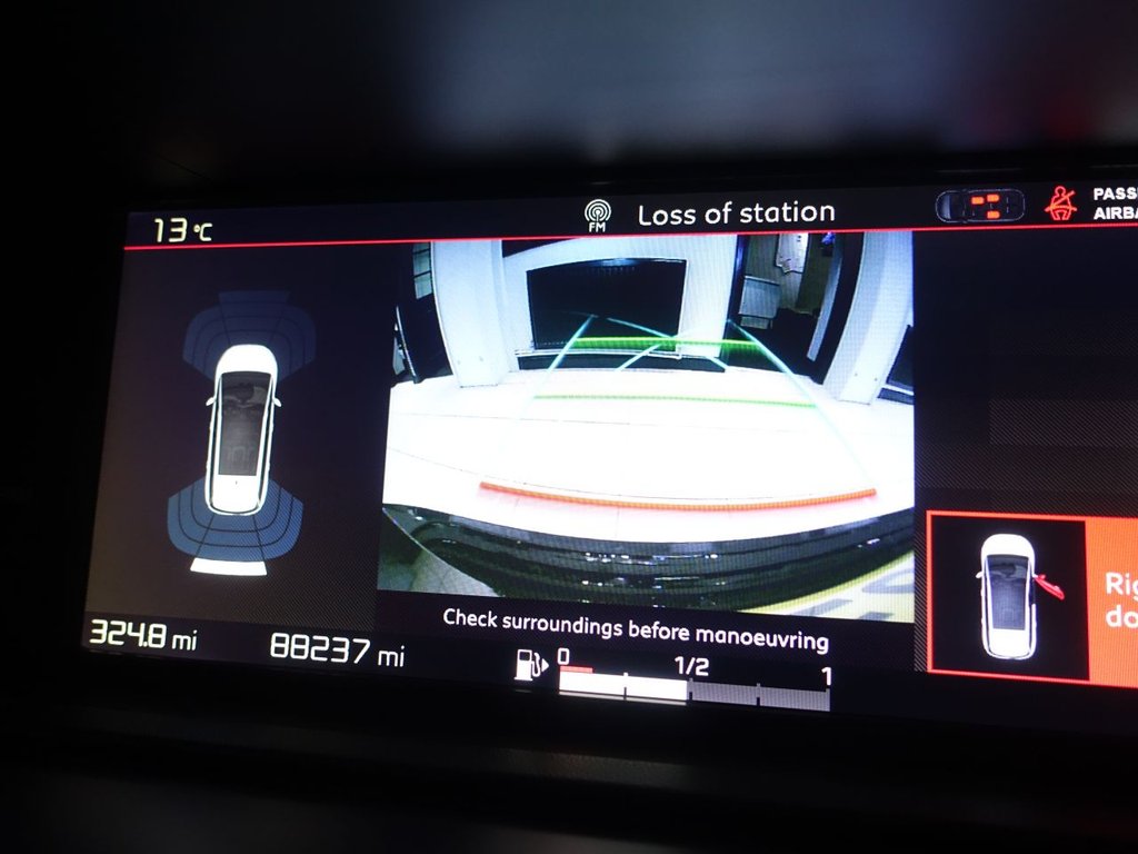 Used Citroen C4 Grand Picasso 2016 for sale - 76986295: Photo 32