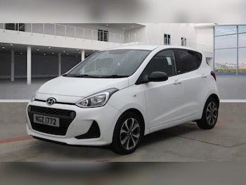 Used Hyundai i10 2019 for sale - 75502932: Photo