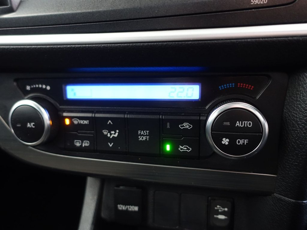 Used Toyota Auris 2013 for sale - 76333978: Photo 24