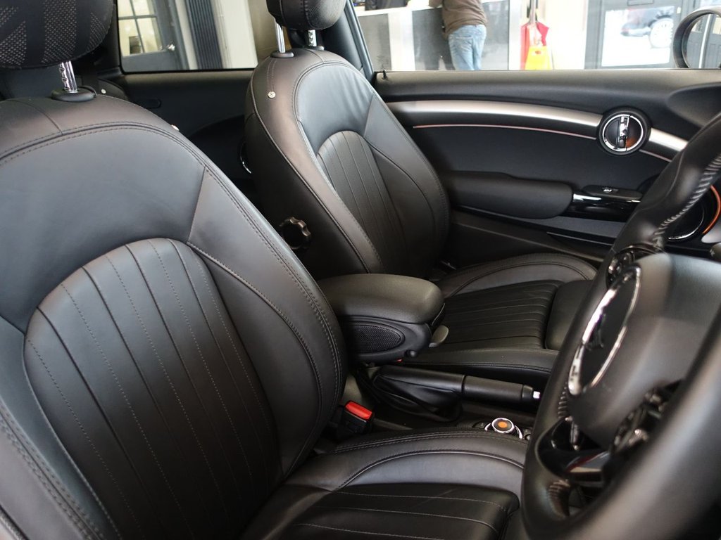 Used MINI Hatch 2021 for sale - 76345604: Photo 17