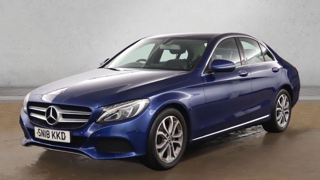 Used Mercedes-Benz C Class 2018 for sale - 76496743: Photo 2