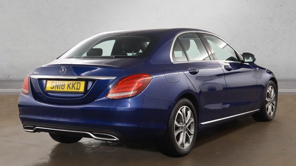 Used Mercedes-Benz C Class 2018 for sale - 76496743: Photo 4