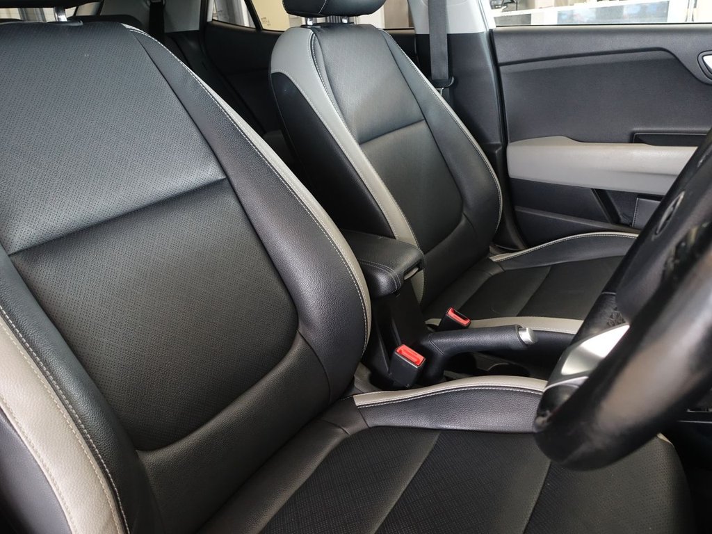 Used Kia Stonic 2019 for sale - 75998525: Photo 23