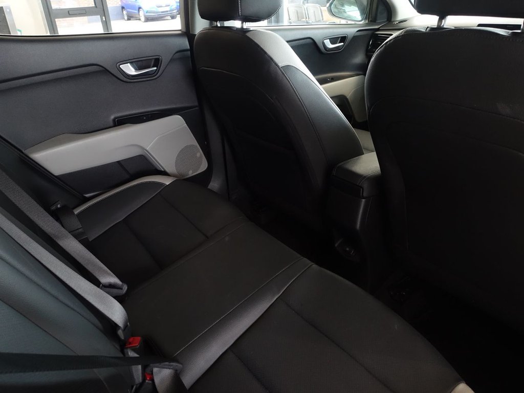 Used Kia Stonic 2019 for sale - 75998525: Photo 26