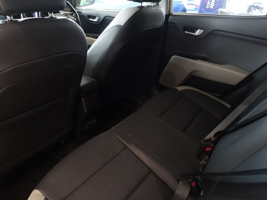 Used Kia Stonic 2019 for sale - 75998525: Photo 27