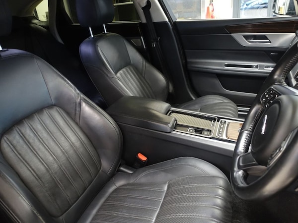 Used Jaguar XF 2017 for sale - 76256778: Photo 15