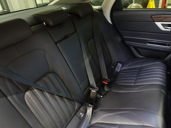 Used Jaguar XF 2017 for sale - 76256778: Photo 16