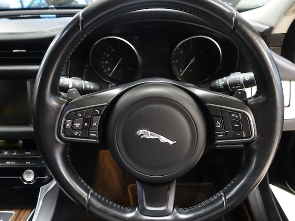 Used Jaguar XF 2017 for sale - 76256778: Photo 21