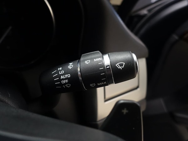 Used Jaguar XF 2017 for sale - 76256778: Photo 25