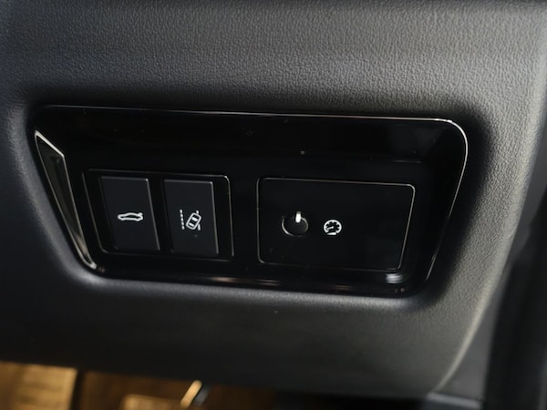 Used Jaguar XF 2017 for sale - 76256778: Photo 28