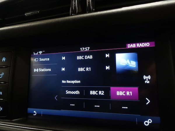 Used Jaguar XF 2017 for sale - 76256778: Photo 34