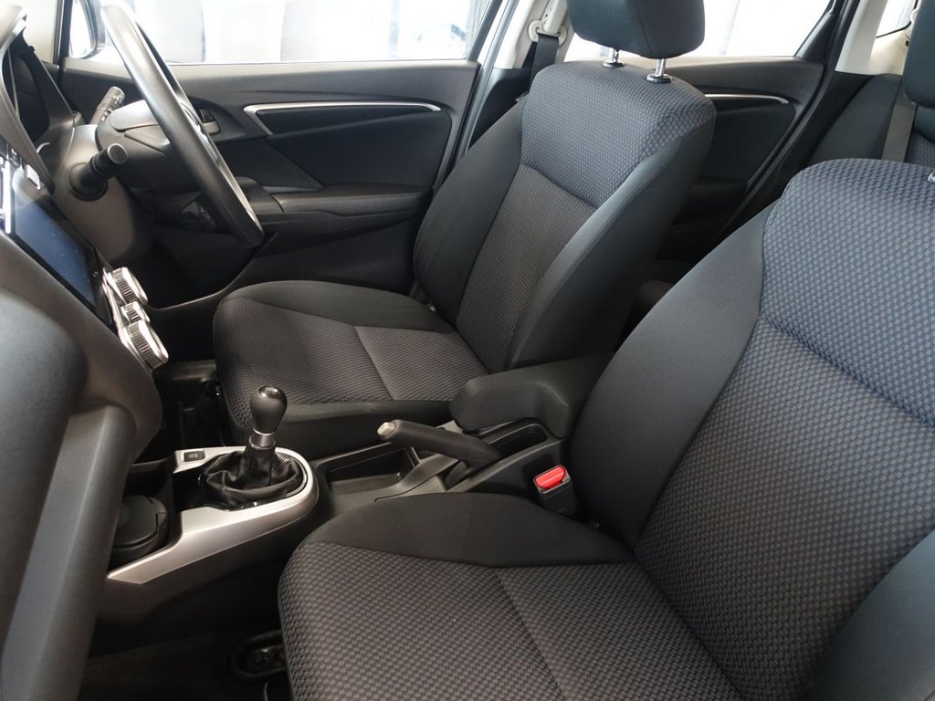 Used Honda Jazz 2017 for sale - 75832329: Photo 14