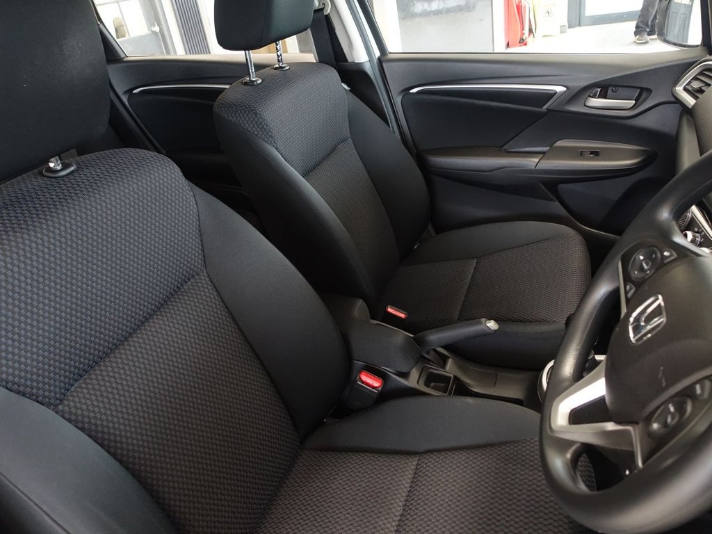 Used Honda Jazz 2017 for sale - 75832329: Photo 15