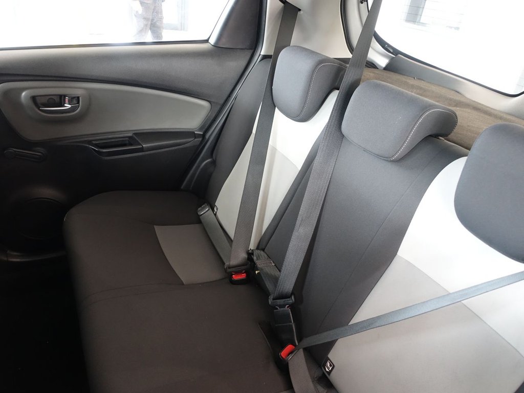 Used Toyota Yaris 2019 for sale - 75832332: Photo 19