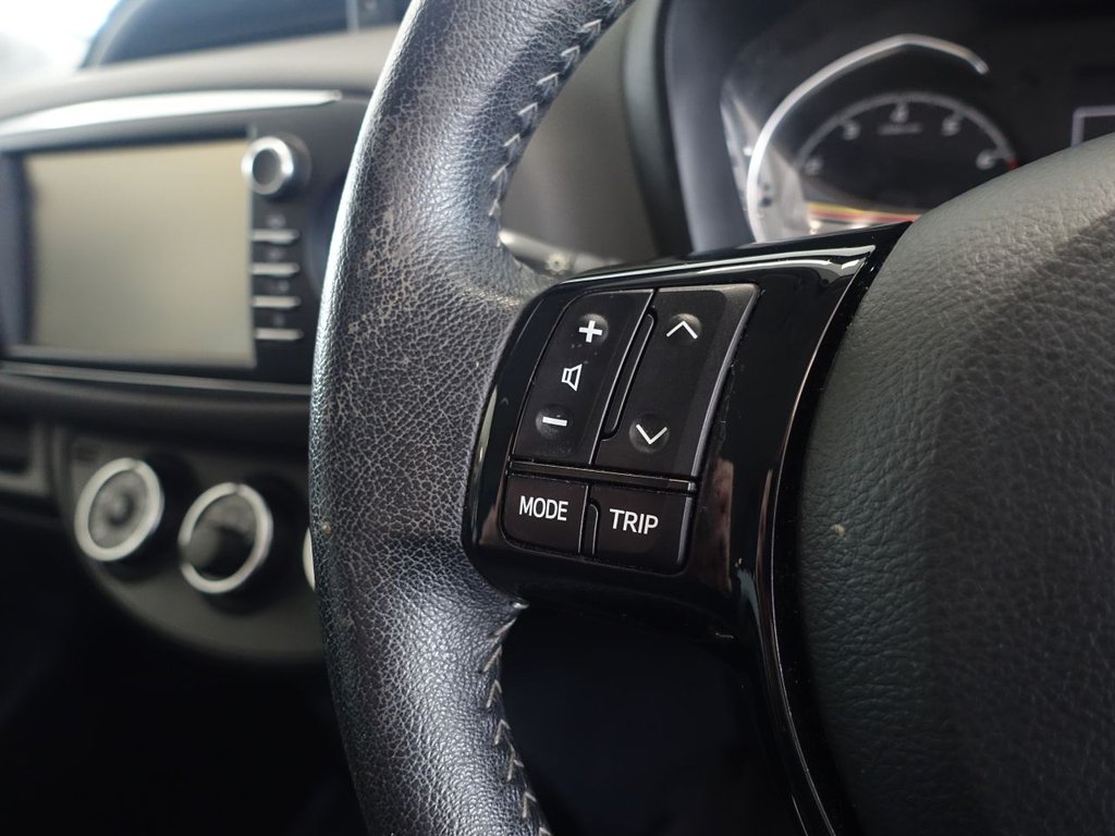 Used Toyota Yaris 2019 for sale - 75832332: Photo 22