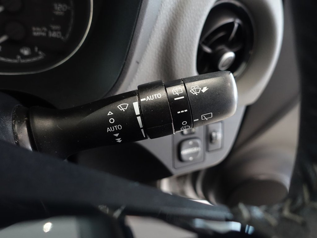Used Toyota Yaris 2019 for sale - 75832332: Photo 25