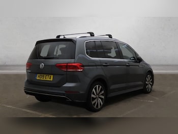 Used Volkswagen Touran 2019 for sale - 76632377: Photo