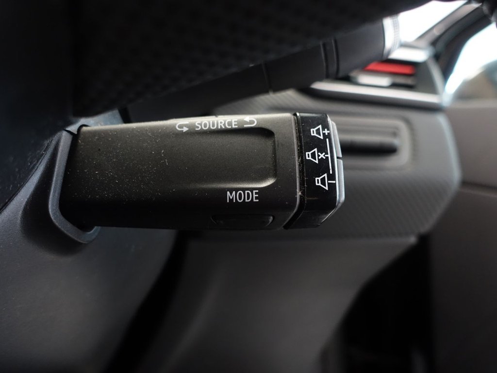 Used Renault Clio 2020 for sale - 76148030: Photo 26